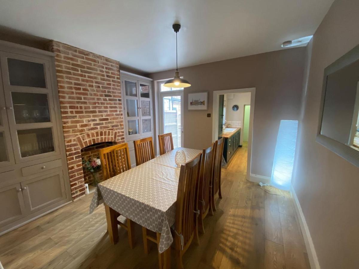 Luxurious 3 Bedroom House With Permit Parking Норвіч Екстер'єр фото