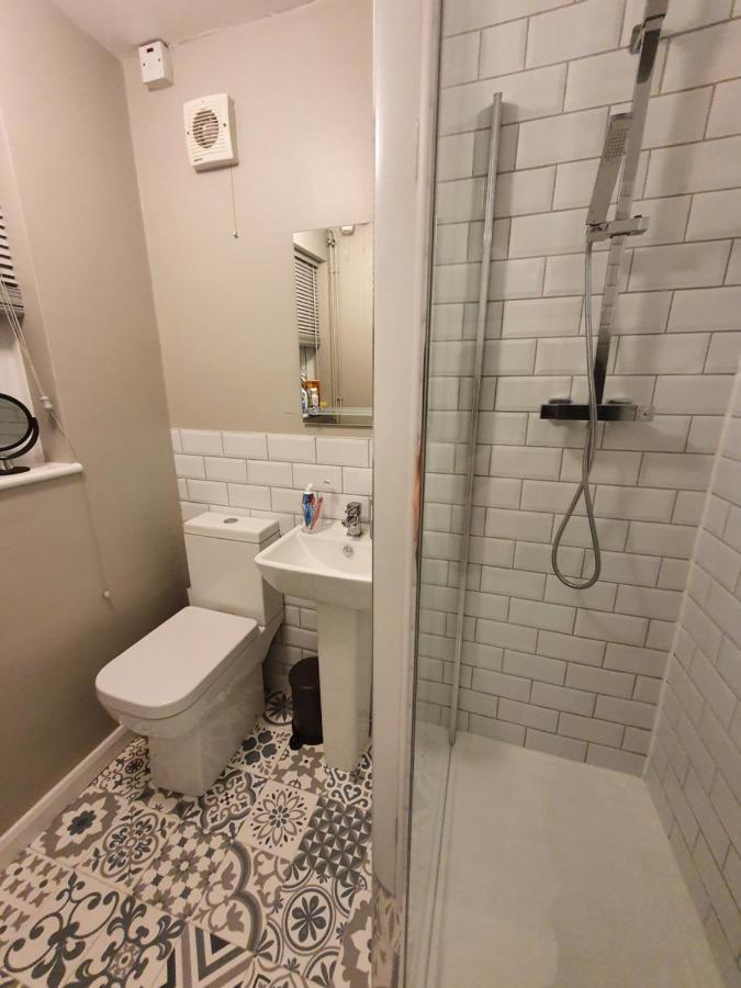 Luxurious 3 Bedroom House With Permit Parking Норвіч Екстер'єр фото
